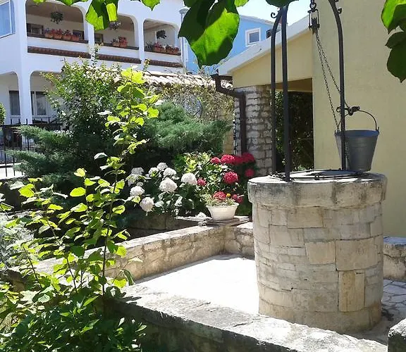 Ariana Гостьовий будинок