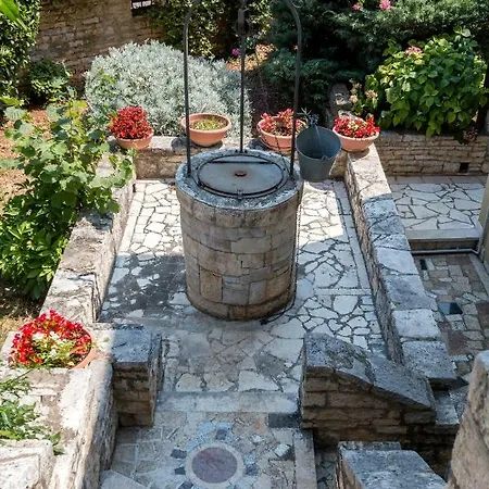 Ariana Maison d'hôtes Pula