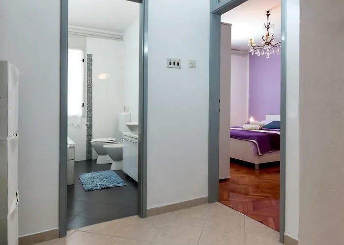 Guest house Ariana Pula