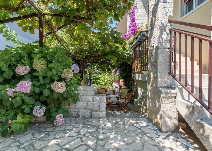 Ariana Guest house Pula